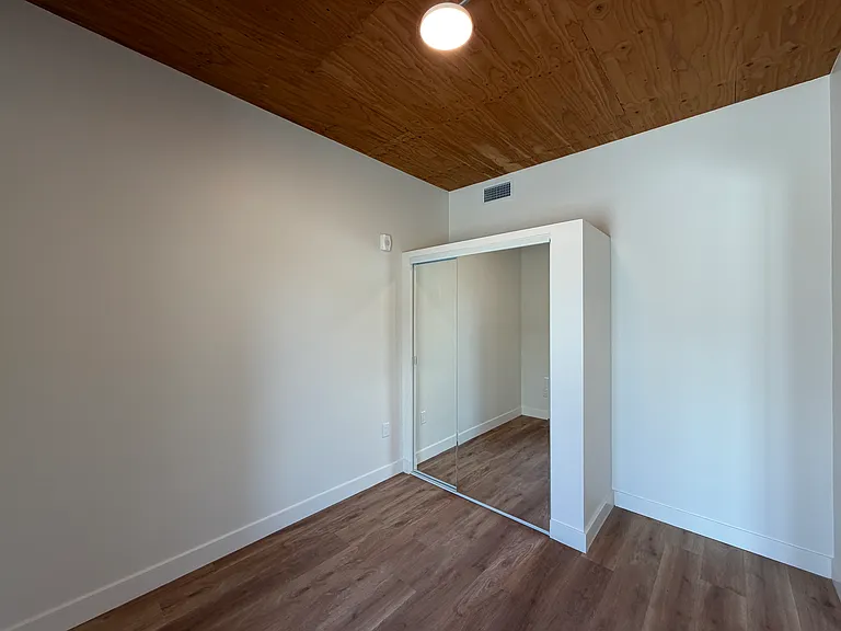 12th Street Apartments — Photo 8