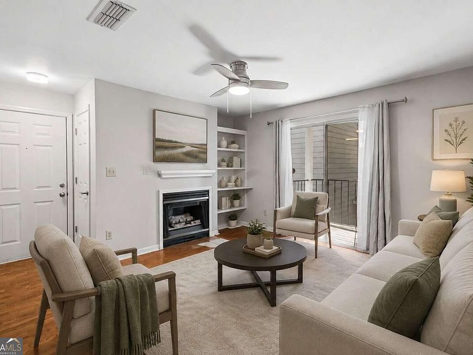 1st image of 305 Granville Ct