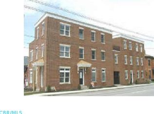 981 Summit St, Columbus, OH 43201