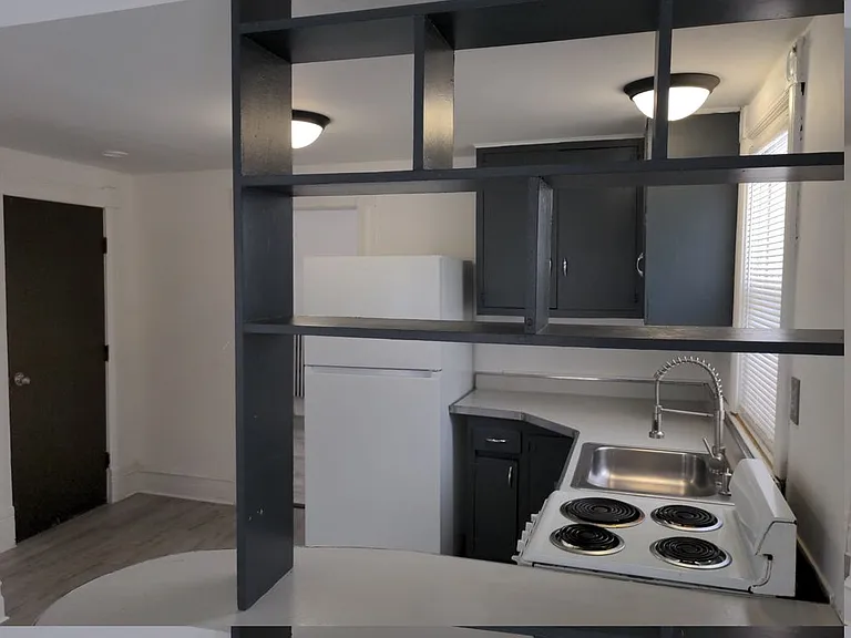 14 Willow St #3 — Photo 5