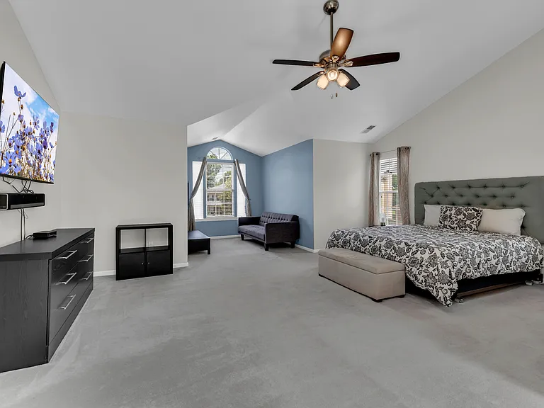1402 Bermuda Dunes Ct — Photo 24