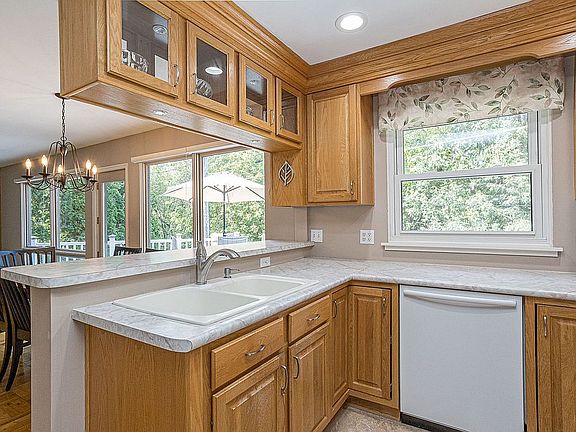 5th image of 2407 29th Avenue Ct