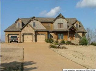 325 Colburn Dr, Batesville, MS 38606