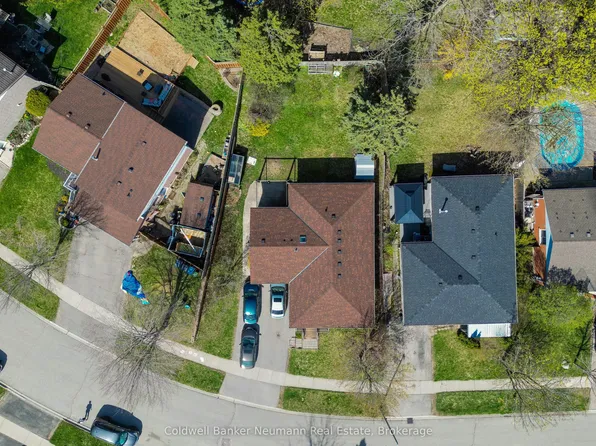 37 Dunhill Cres, Guelph, ON N1H 7Z7
