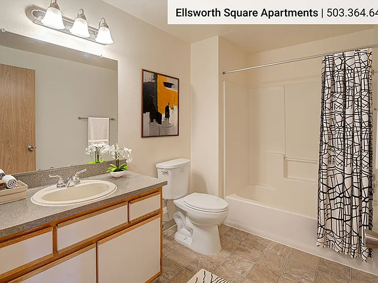 ELLSWORTH SQUARE APARTMENTS — Photo 17