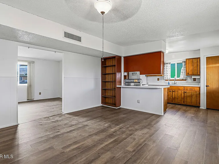 10520 Champlain St — Photo 12