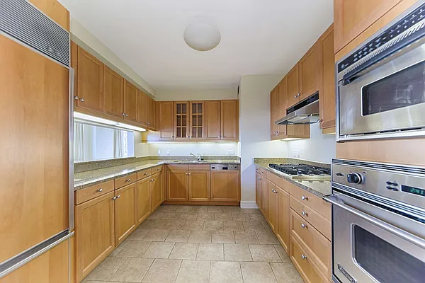 Rented by Brown Harris Stevens | media 46