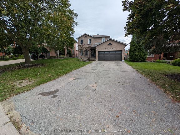 2nd image of 75 James St