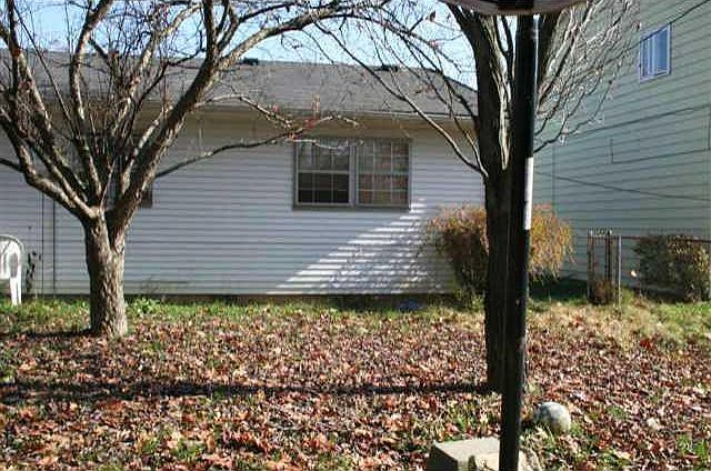 2nd image of 2424 Larnie Ln