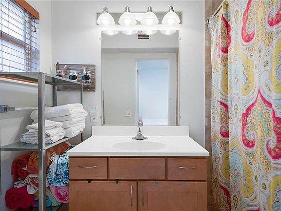 5th image of 224 6th Ave N APT 9