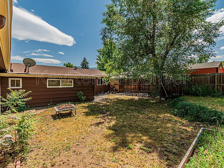 400 Lily Ln — Photo 33
