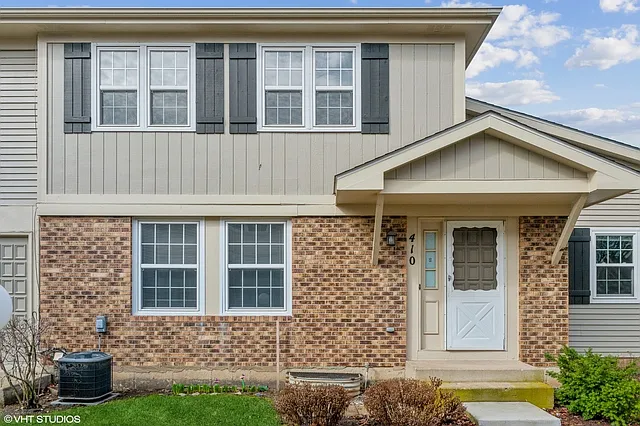410 Tanglewood Ct — Photo 2