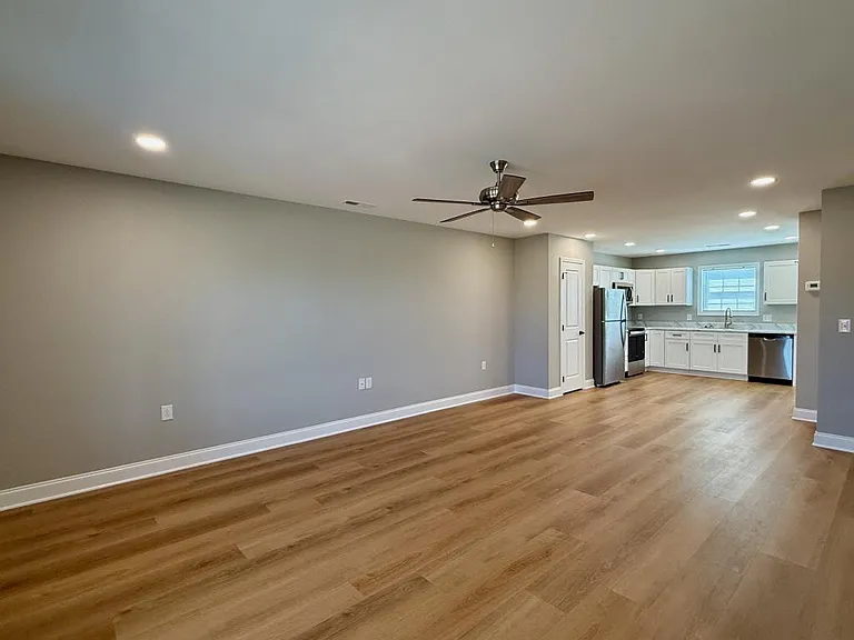 127 Adams And Corby Rd #34 — Photo 4
