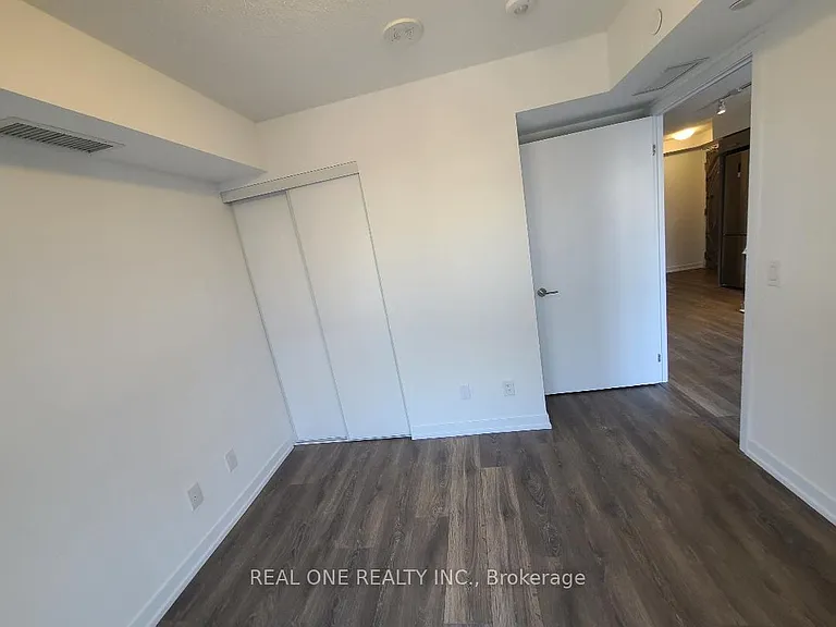219 Dundas St E #511 — Photo 21