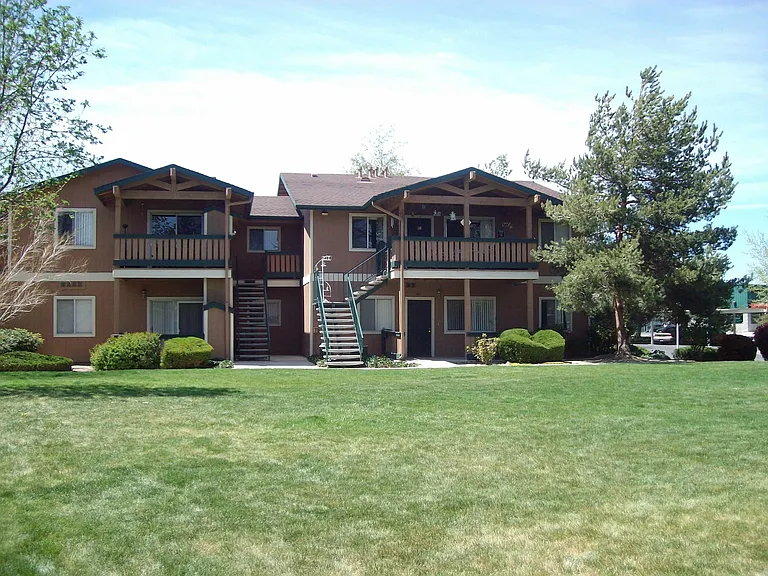 Brooktree Apartments — Photo 1