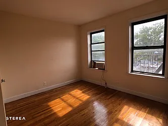 Rented by Sterea Agency