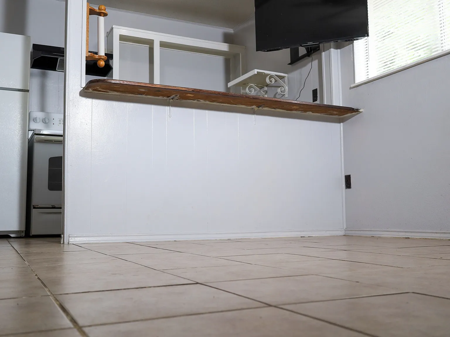 1201 Wisteria Ave — Photo 2