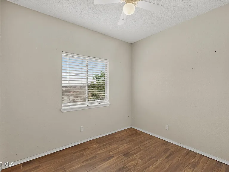 14224 Desert Ash Dr — Photo 41