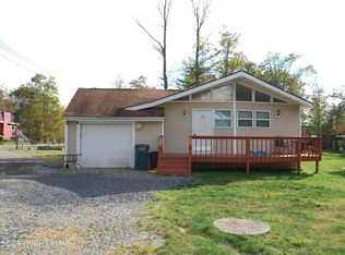 1119 Knollwood Dr, Tobyhanna, PA