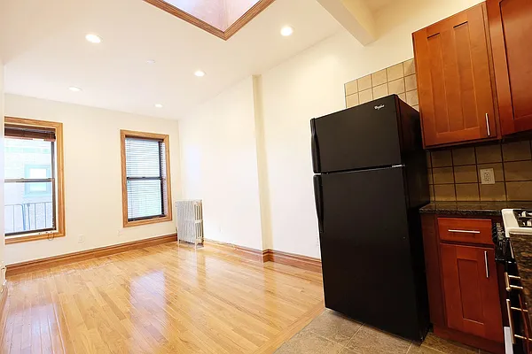 Rented by SBJ Brokerage, LLC | media 20