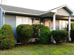 3713 Laurel Ave, Moosic, PA 18507