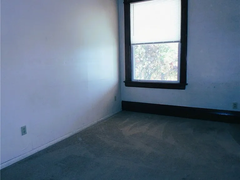 360 Duncan Ave — Photo 9