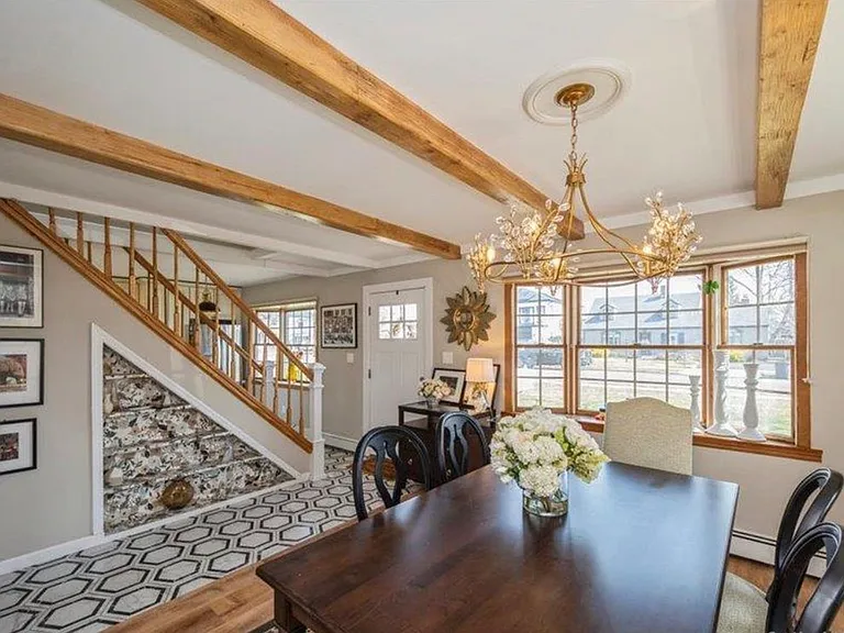 8 Crabtree Ln — Photo 9