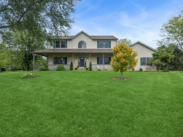 2317 Mustang Trl, Woodstock, IL 60098