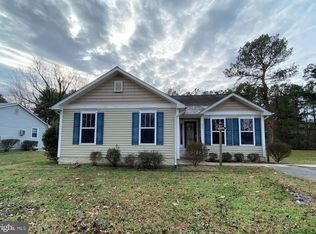 239 Cedar Ln, Colonial Beach, VA 22443