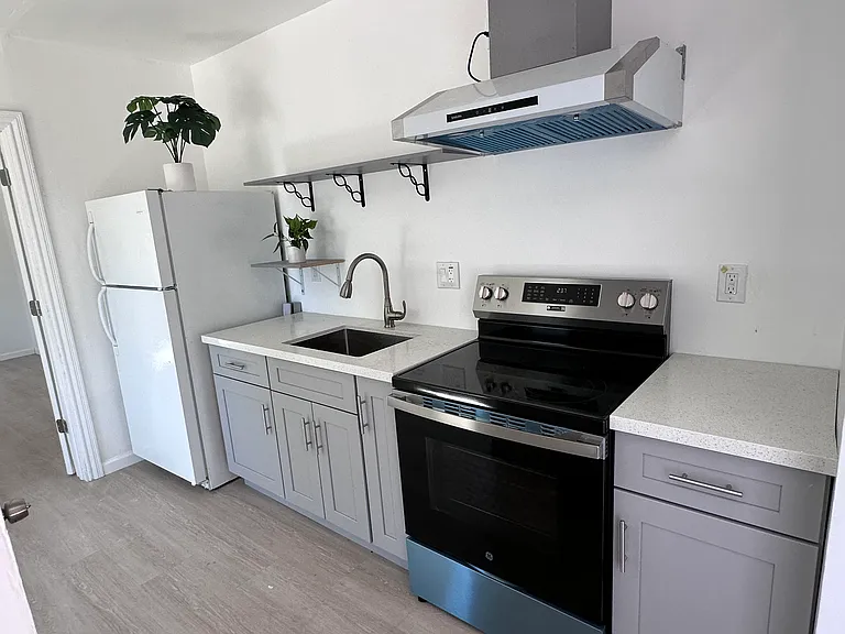 22527 Sonoma St #ADU — Photo 1