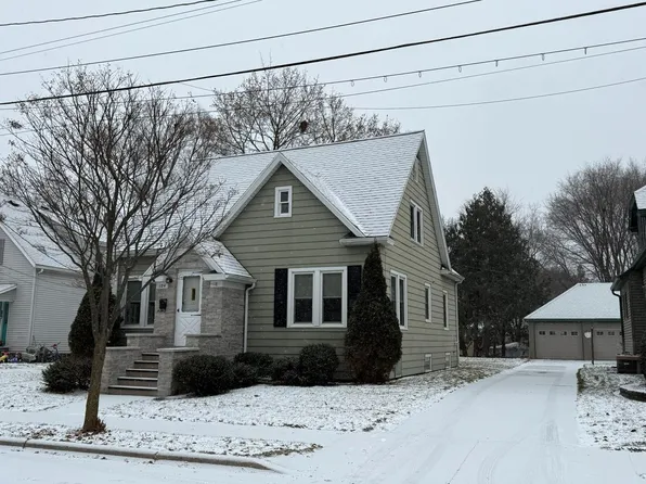 124 E Randall St, Shawano, WI 54166