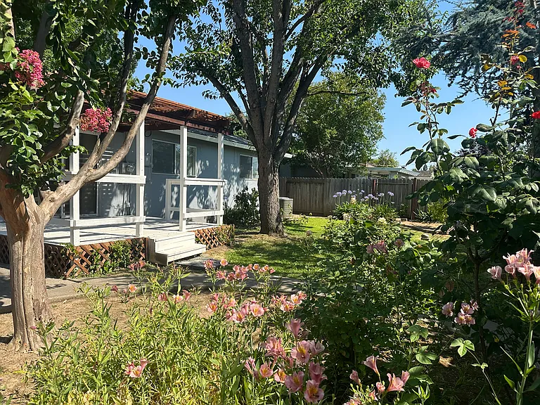 4633 Morpheus Ln — Photo 39