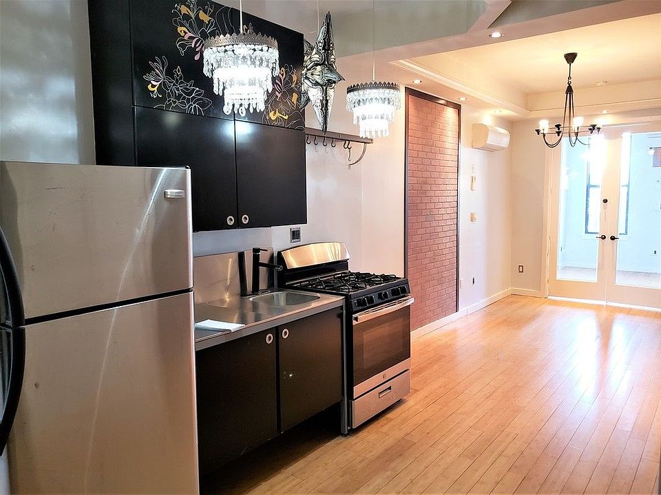 1st image of 1516 Gates Ave #B2