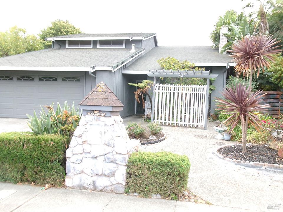 1st image of 430 Larkin Drive
