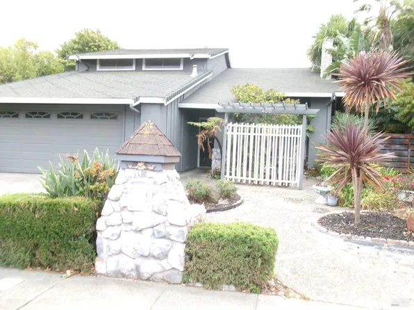 430 Larkin Drive, Benicia, CA 94510