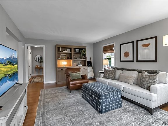 4th image of 100 N Cayuga Rd