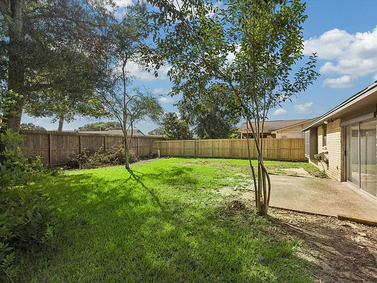 17134 Barcelona Dr — Photo 30