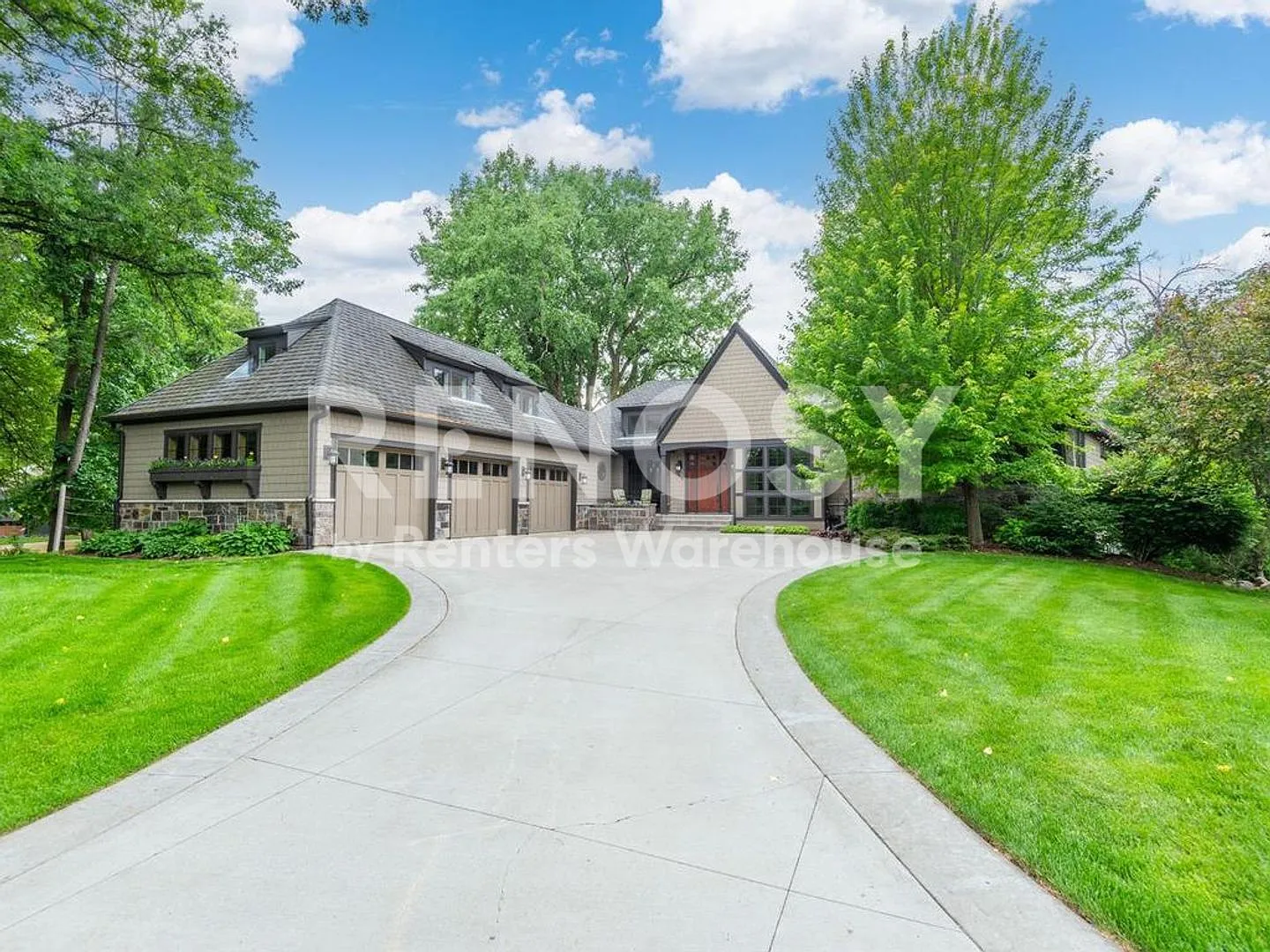 Available September 1st 5 Bedroom 4 Bath Single Family Home in Wayzata — Photo 2