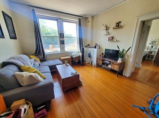 31 Herrick Rd APT 4A, Newton, MA 02459