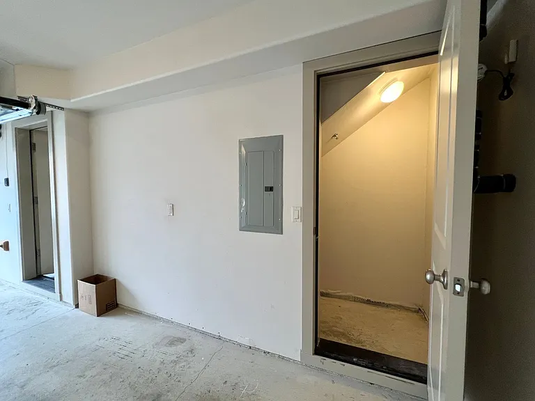 Edy Road Townhomes — Photo 18