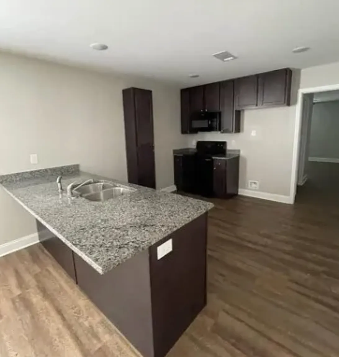 2 bed, $1,200 — Photo 3