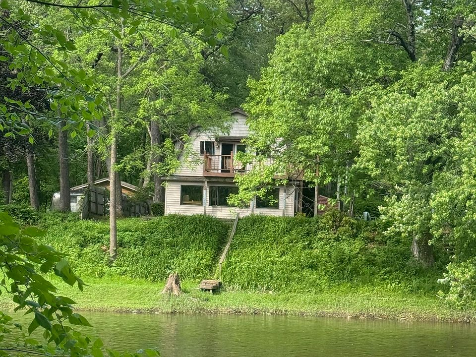 1st image of 4776 Trails End Rd