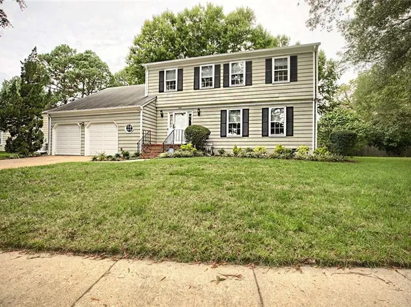 305 Burgh Westra Dr, Hampton, VA 23669