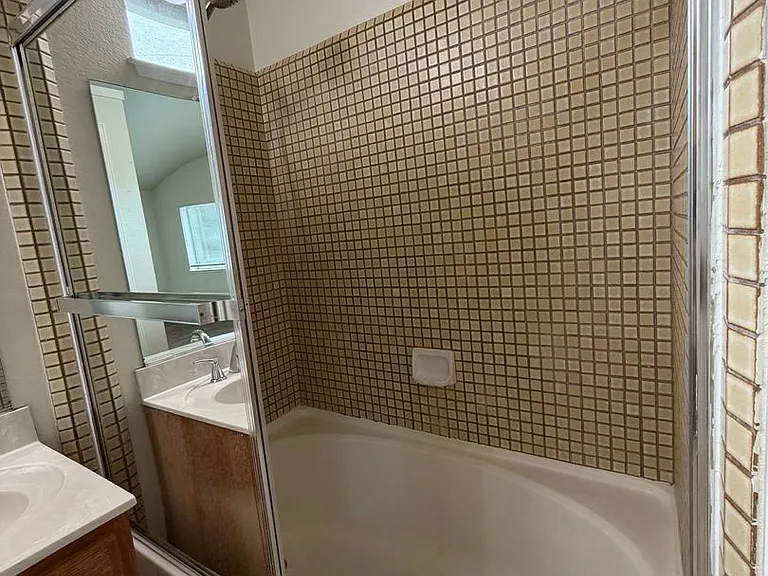 115 James River Rd — Photo 24