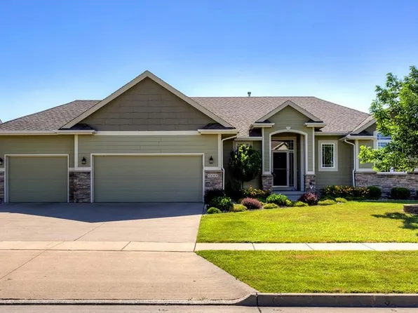 1605 NW Calista St, Grimes, IA 50111