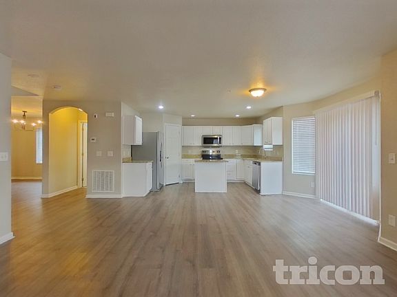 5th image of 1933 Prairie Hill Dr