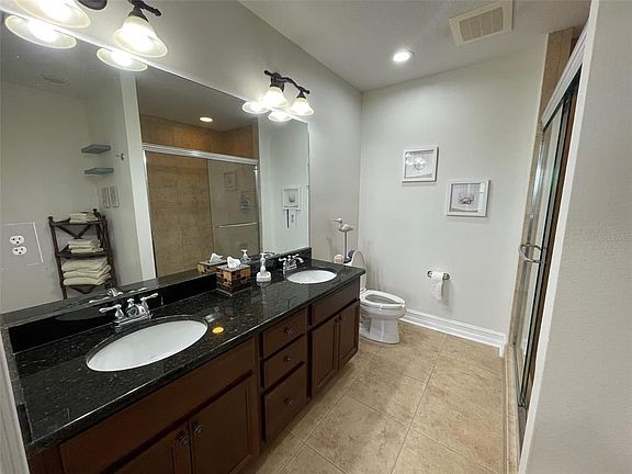 4th image of 13941 Clubhouse Dr #315