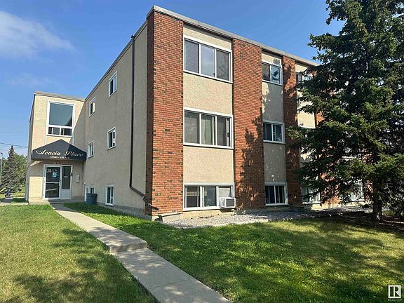 2nd image of 15940 109th Ave NW #12