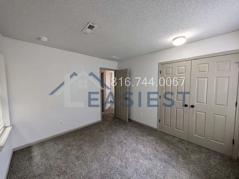 2801 Metropolitan Ave — Photo 18