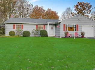 31 American Ave, Coram, NY 11727